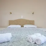 Eleni Aparthotel Vlachata