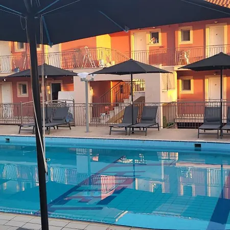 Eleni Aparthotel Vlachata