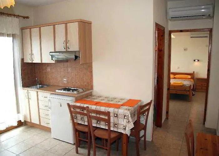 Aparthotel Eleni Vlachata