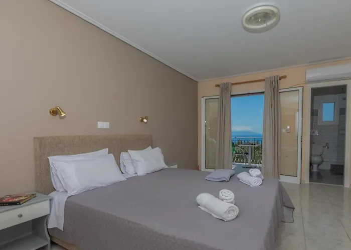 Eleni Apartahotel 2*