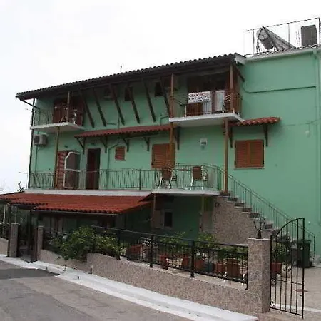 Eleni Hotel apartamentowy Vlachata