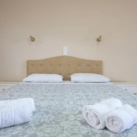 Eleni Hotel apartamentowy Vlachata