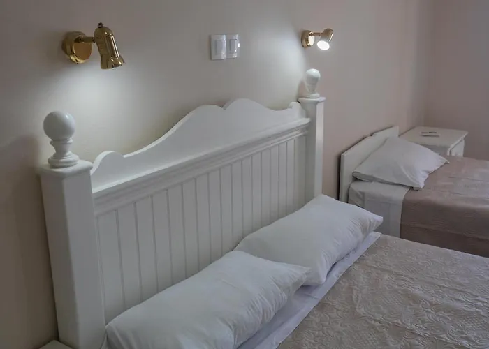 Eleni Aparthotel Vlachata